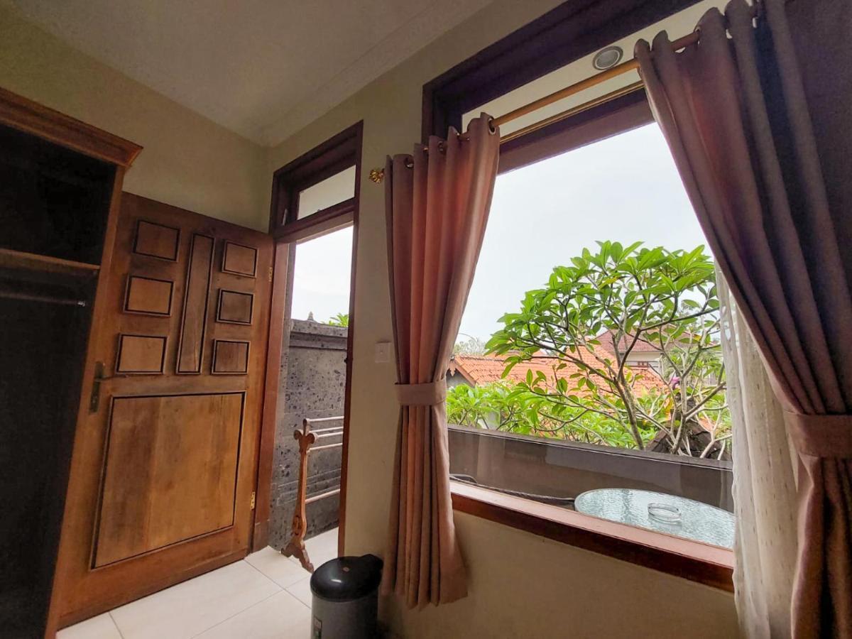 สัตยา เฮาส์ อูบุด Hotel ภายนอก รูปภาพ