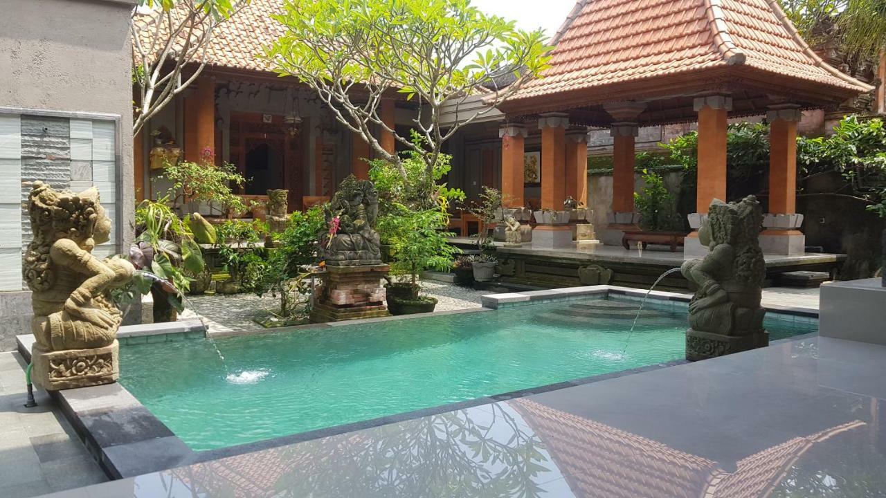 สัตยา เฮาส์ อูบุด Hotel ภายนอก รูปภาพ