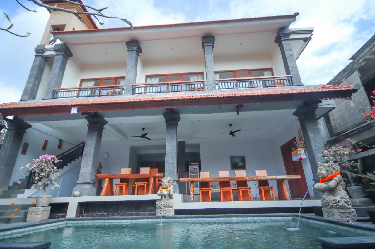 สัตยา เฮาส์ อูบุด Hotel ภายนอก รูปภาพ