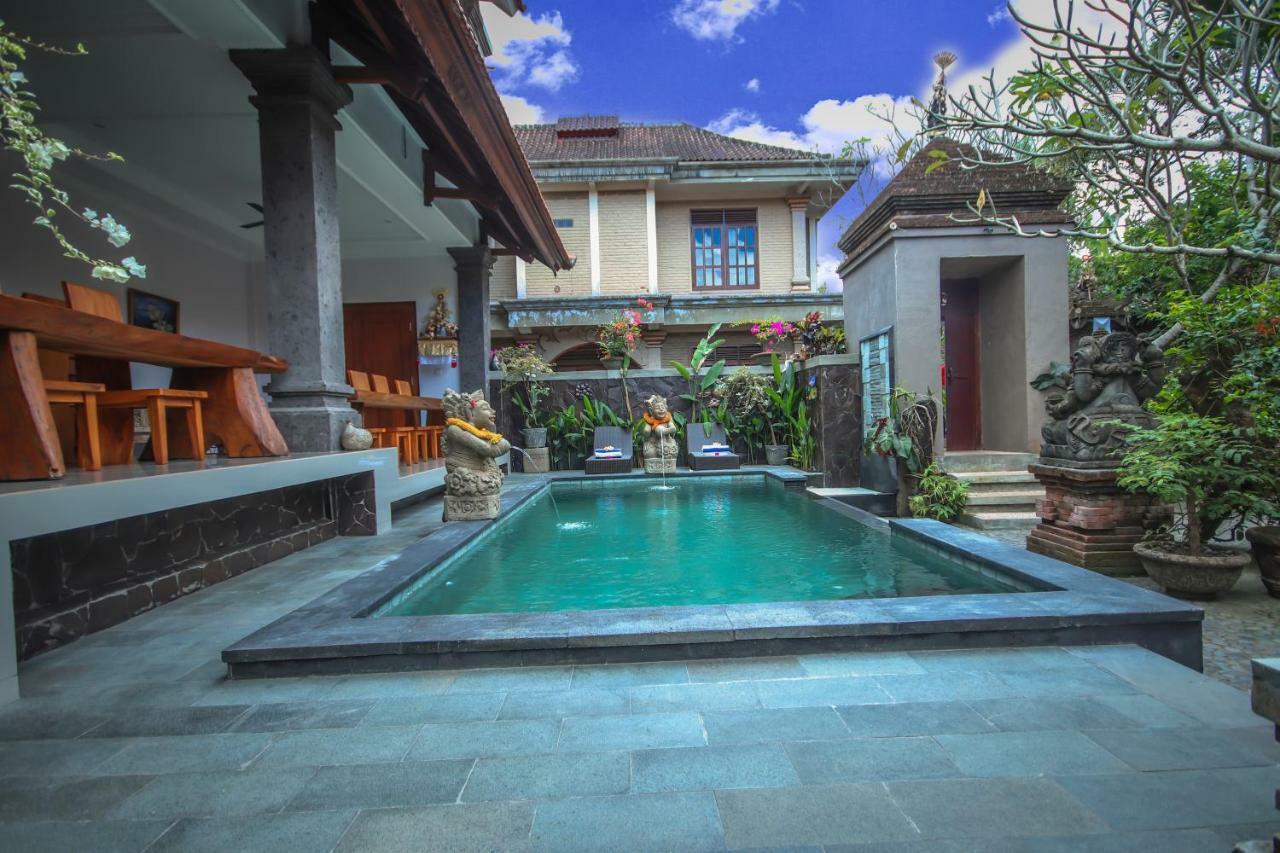 สัตยา เฮาส์ อูบุด Hotel ภายนอก รูปภาพ