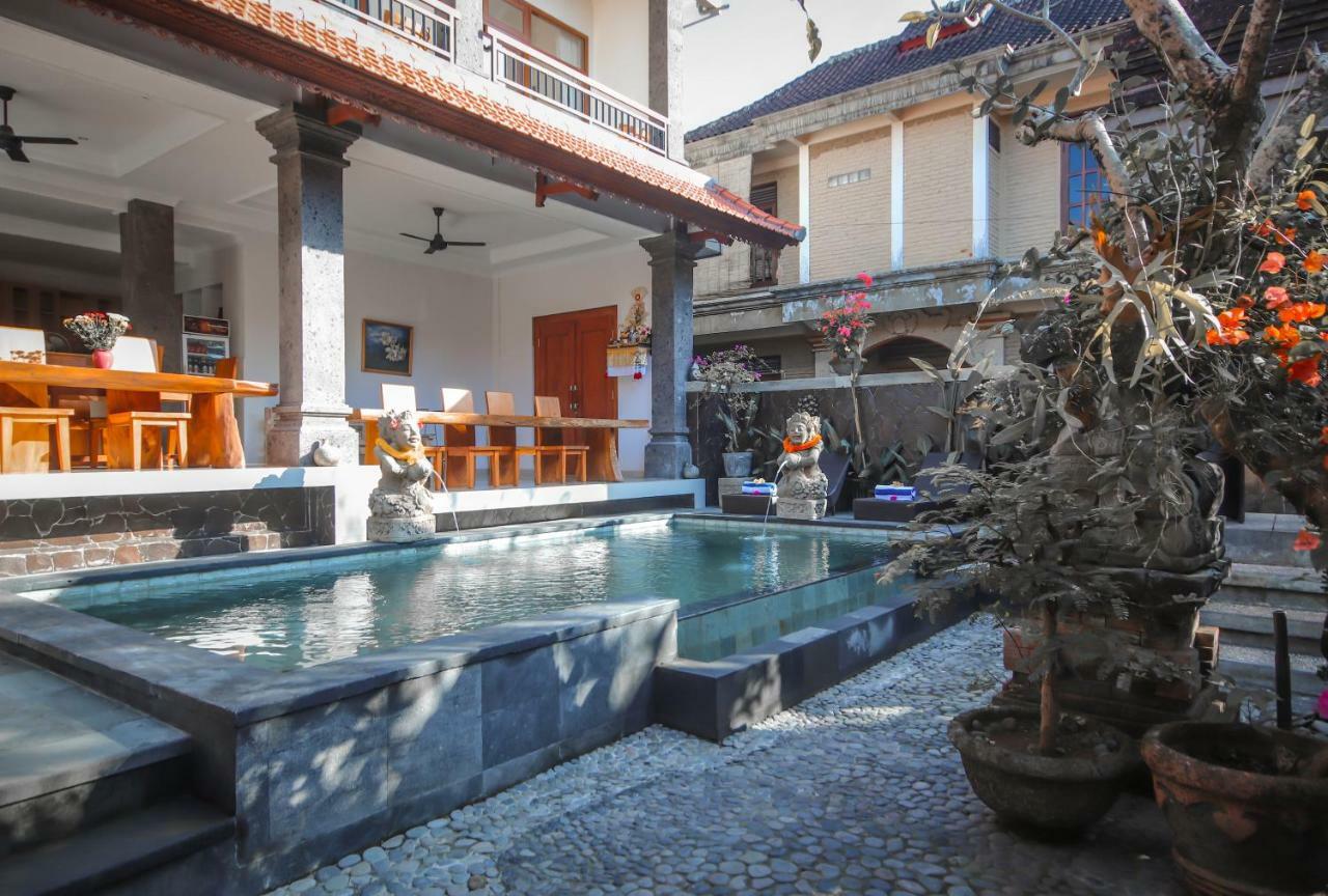 สัตยา เฮาส์ อูบุด Hotel ภายนอก รูปภาพ